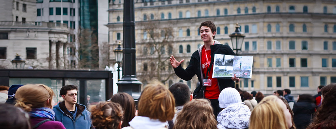 Tour guide for walking tour